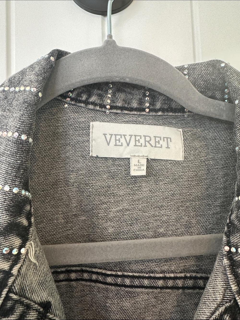 Vervet Black Washed Gray Rhinestone Jean Jacket Size-Large - Picture 2 of 6